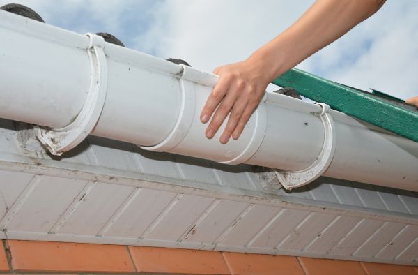 Gutter Reattachment in Morrisville